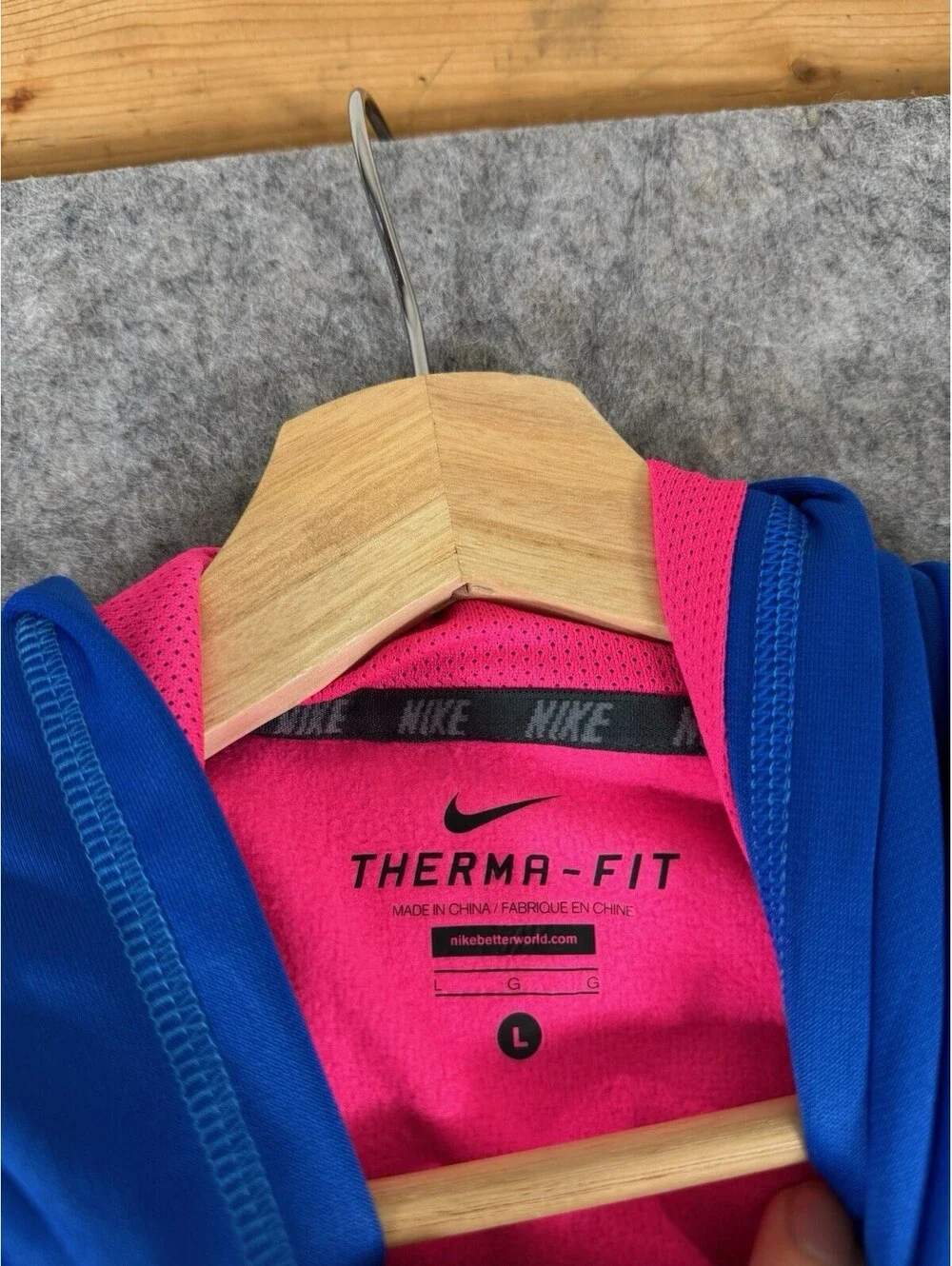 Nike Girls Size L Therma Fit Hoodie pullover Sweatshirt Blue/Pink